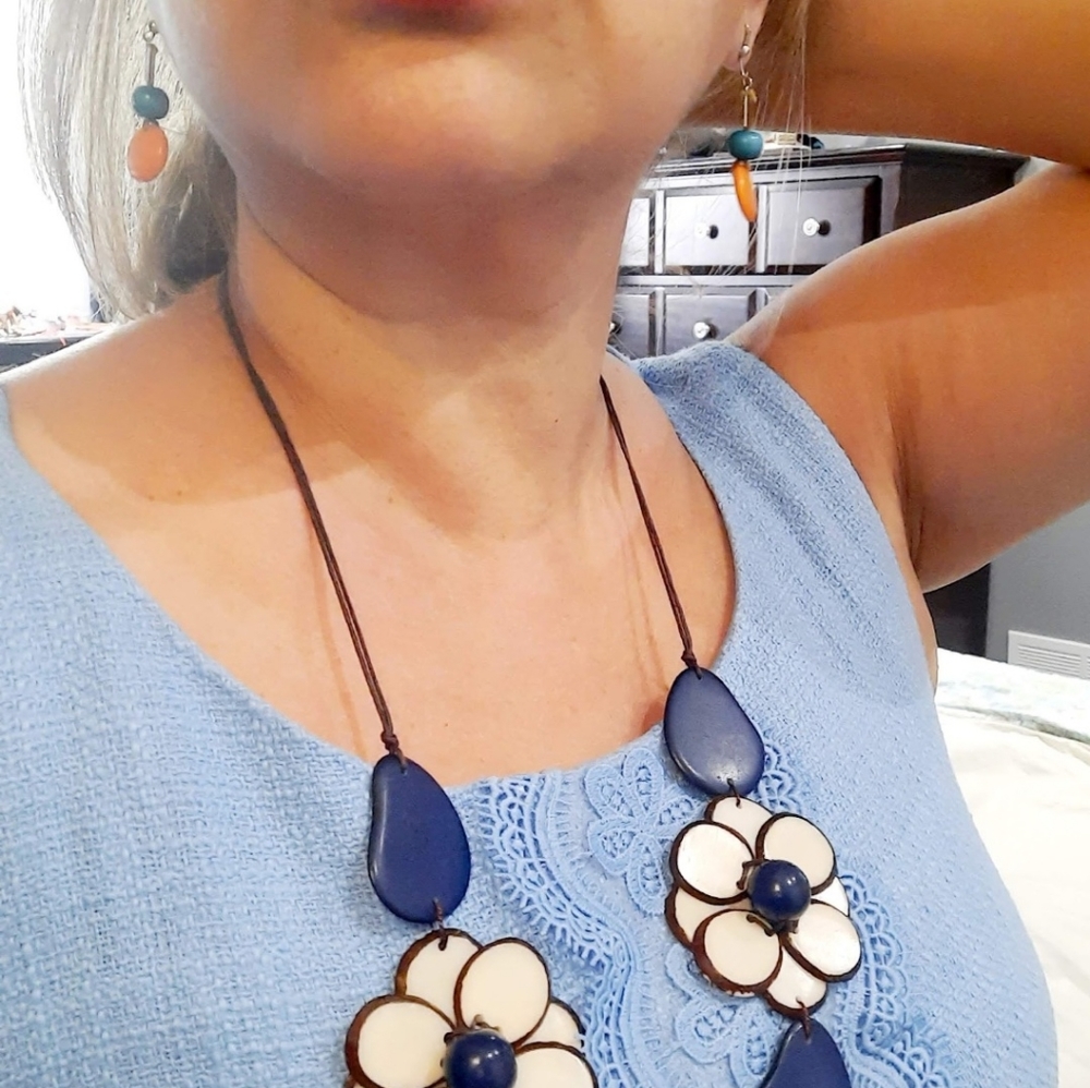 Necklace - Picture 3 of 3